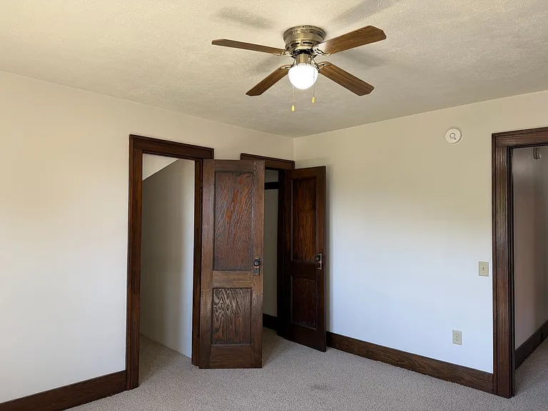 131 S Main St — Photo 15