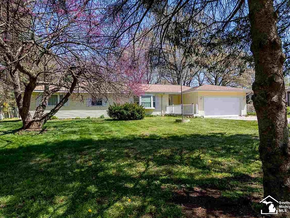 1st image of 10066 Stevenson Dr