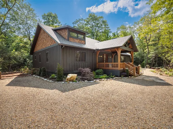 209 Black Gum Lane, Sapphire, NC 28774