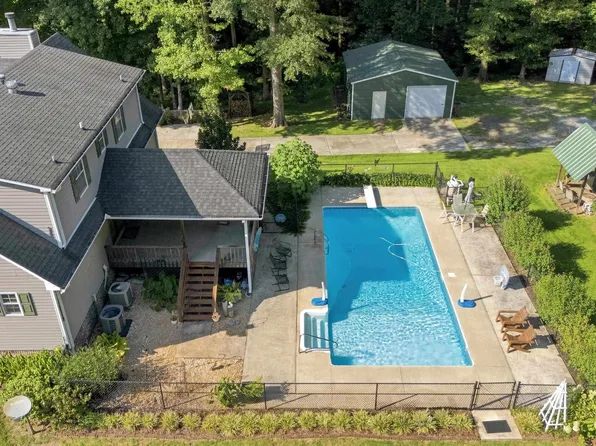 802 Pine Cir, Kimberly, AL 35091