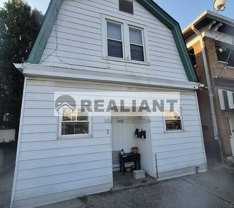 805 Oak St #2