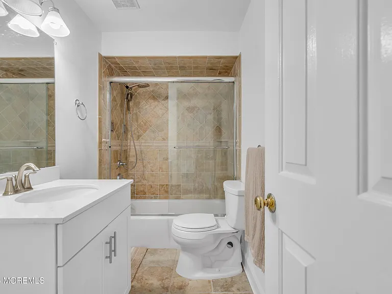 165 Riddle Ave #9 — Photo 32
