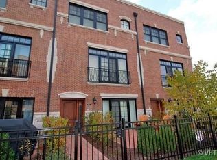 2822 N Bell Ave, Chicago, IL 60618