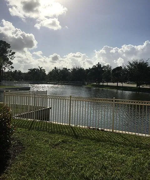 63 SE Palermo Ct #101 — Photo 1