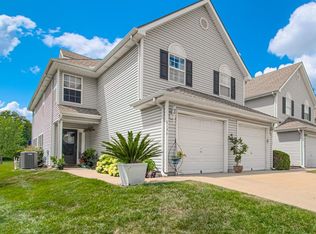 8134 N Elmwood Ave, Kansas City, MO 64119