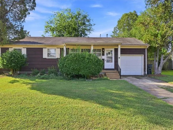 1819 Lightwood Ln, Norfolk, VA 23518