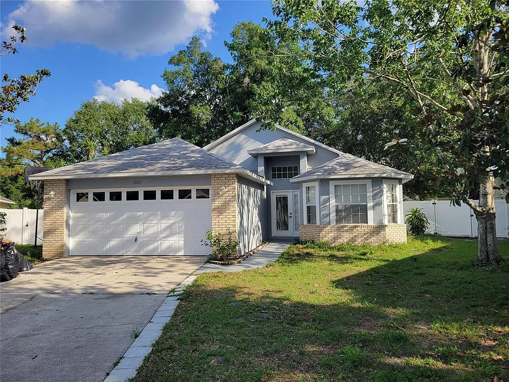 3 bed, 2.0 bath, 1455 sqft, $2,495 — Photo 1