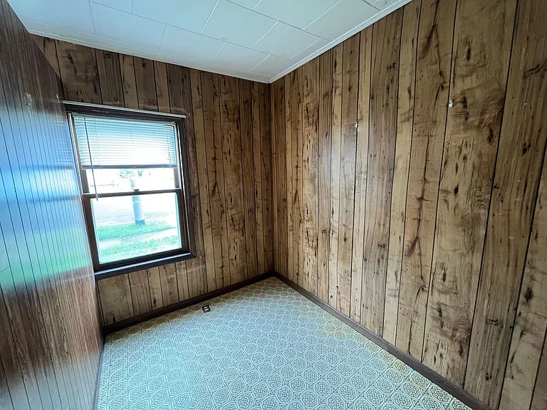 310 W Arnold St — Photo 9