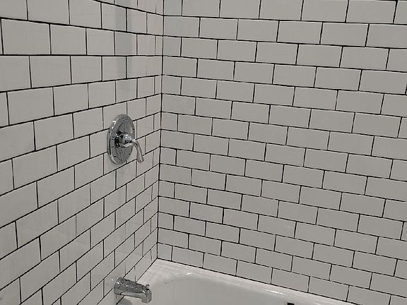 5th image of 2814 W 25th Pl Floor 1