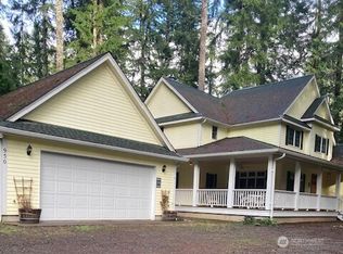 950 N Potlatch Dr, Hoodsport, WA