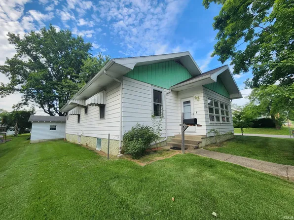 302 W 7th St, Bicknell, IN 47512