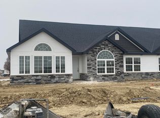5436 Fountain Dr, Crown Point, IN