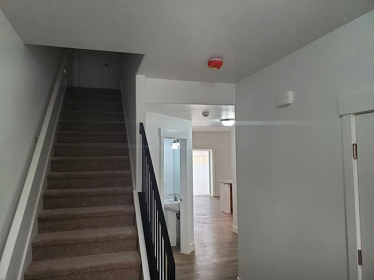 450 E 3 N — Photo 3