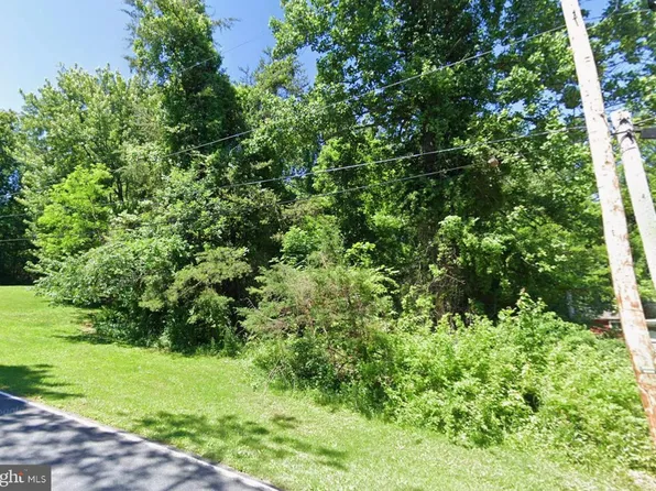 22 Hemlock Rd, Manchester, PA 17345