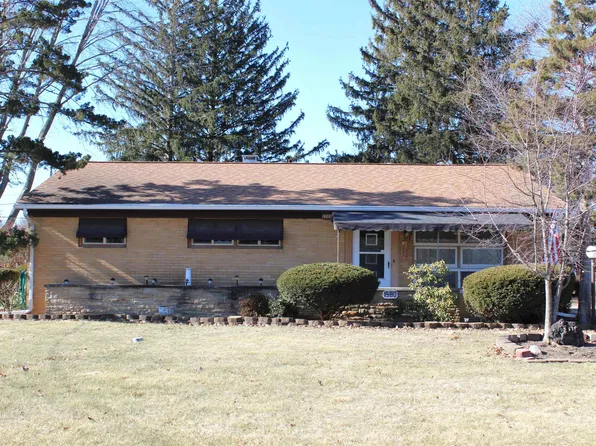 1580 Maple Ave, Galesburg, IL 61401