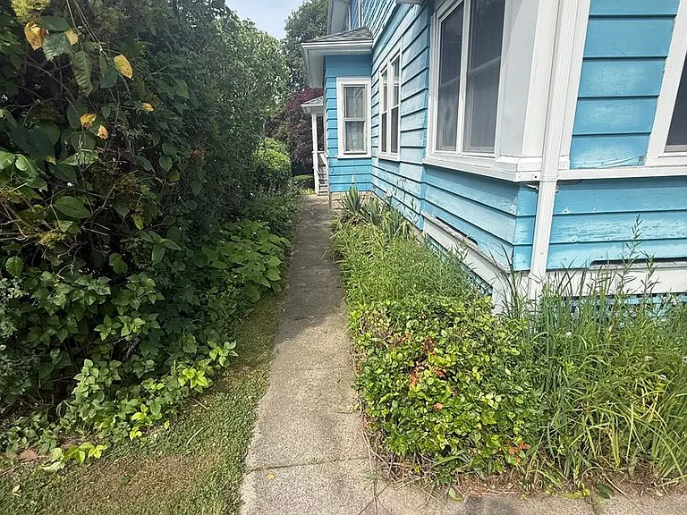 972 School St — Photo 20