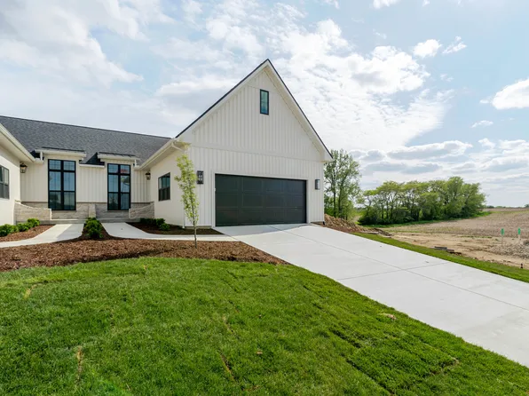 214 Allison Rd, Lexington, IL 61753