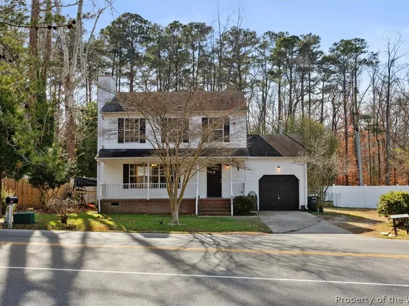 820 Goosley Rd, Yorktown, VA 23690