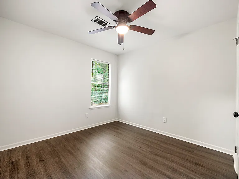534 Woodcrest Manor Dr — Photo 16