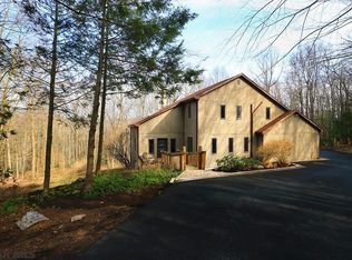 160 Cedar Ridge Dr, Port Matilda, PA 16870