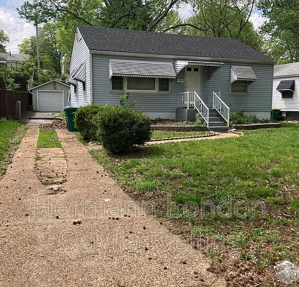 7804 Utica Dr — Photo 1