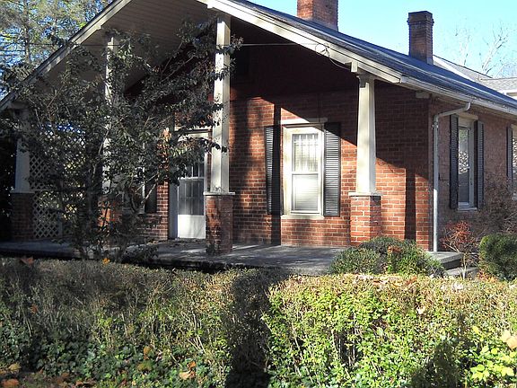 2nd image of 205 Prospect Ln