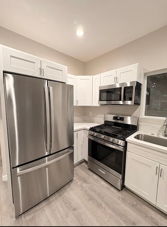 4 bed, 1200 sqft, $3,300 — Photo 3