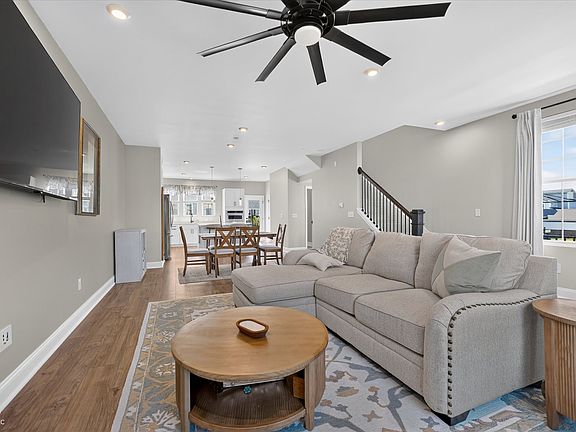 4th image of 14512 Brecon Ln