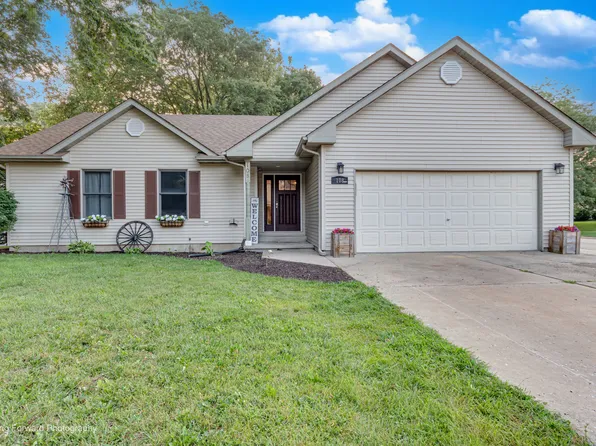 108 S Union St, Newark, IL 60541