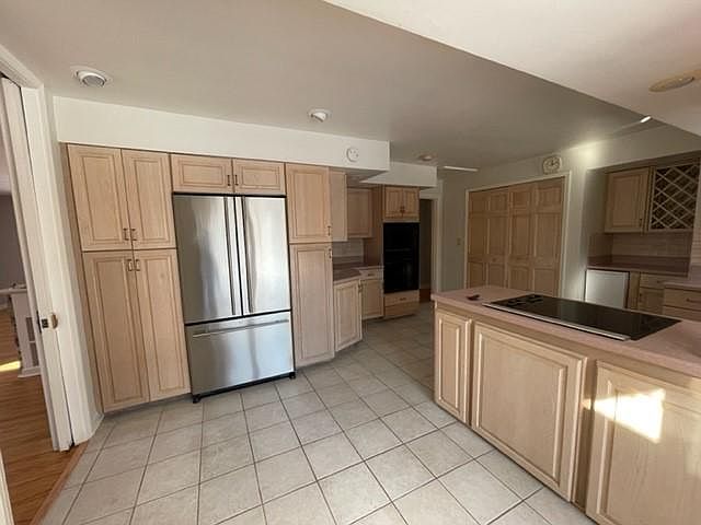 2nd image of 331 Lorraine St