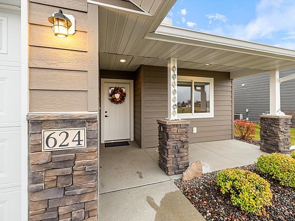 2nd image of 624 Kreekview Dr