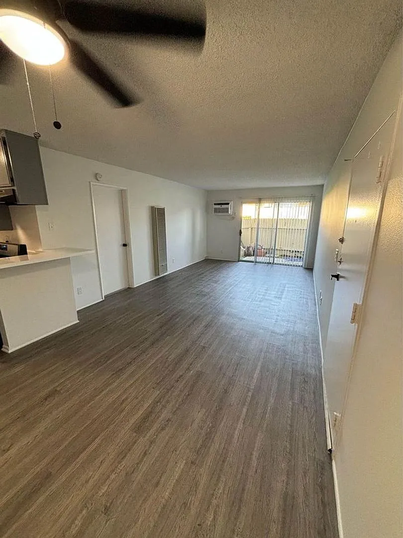WOODCREST APARTMENTS — Photo 3