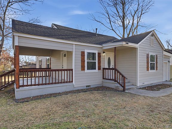 2nd image of 2301 Denver St