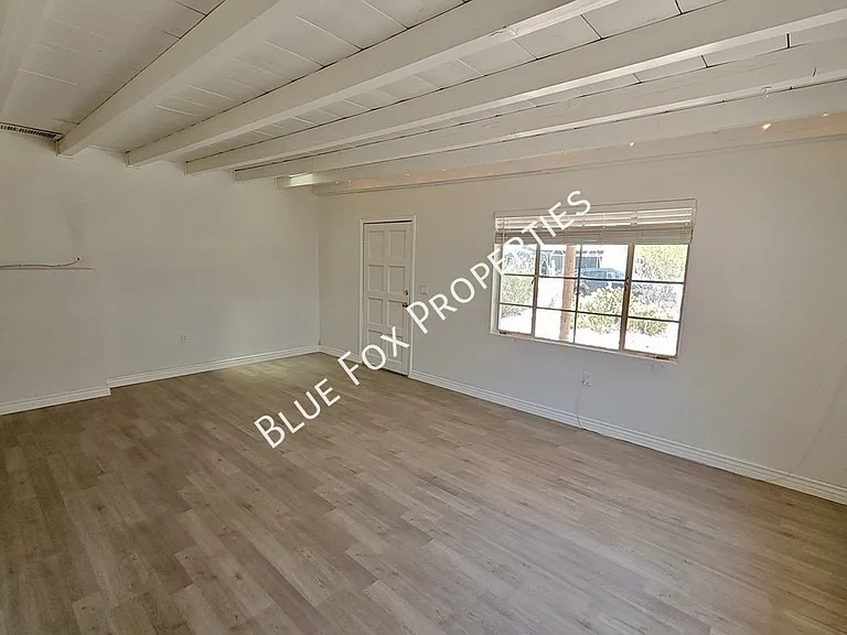2233 N Isabel Blvd — Photo 3