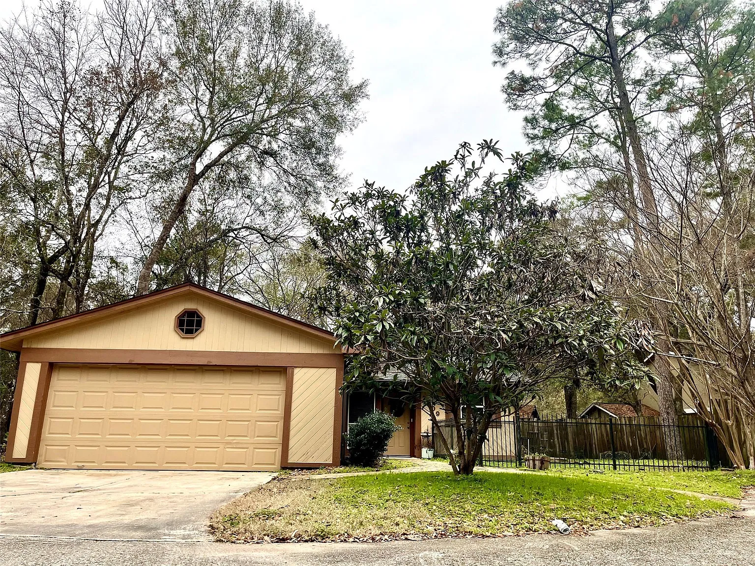 3 bed, 2.0 bath, 1112 sqft, $2,500 — Photo 3