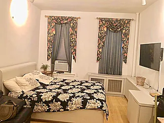 Rented by Manhattan Flats