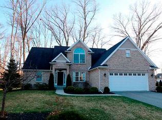 8775 Oak Hollow Rd, Sylvania, OH 43560