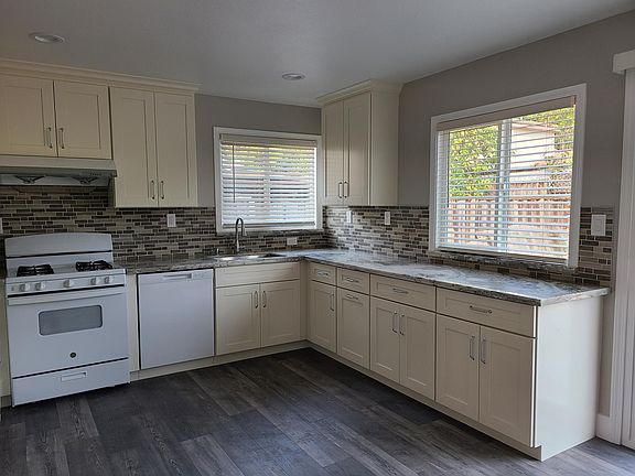 3rd image of 2359 Brushglen Way