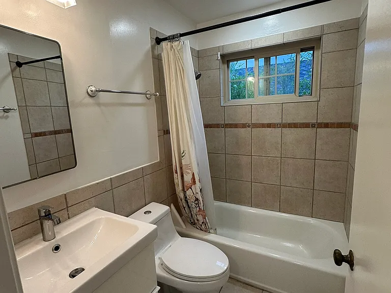 5445 Broadway #1 — Photo 22