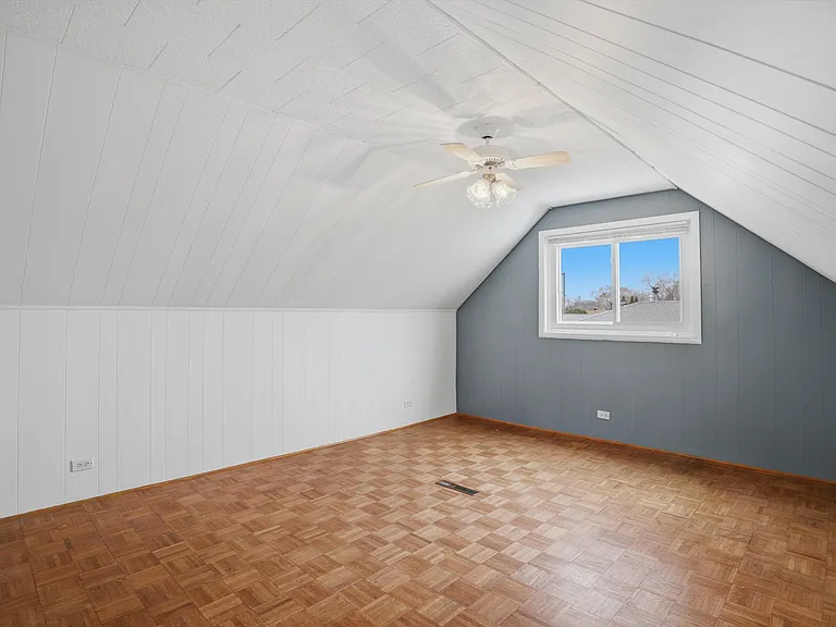 8912 Windsor Ln — Photo 21