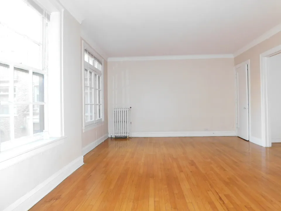 909 Elmwood Ave #17