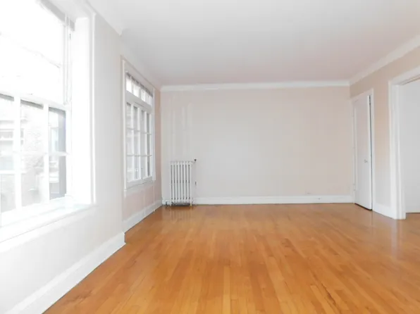 909 Elmwood Ave #17, Evanston, IL 60202