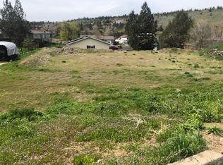 8 SW Lincoln St, Madras, OR 97741