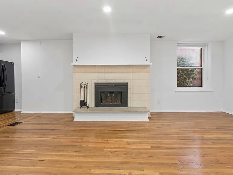 109 Grand Ave #1A — Photo 8