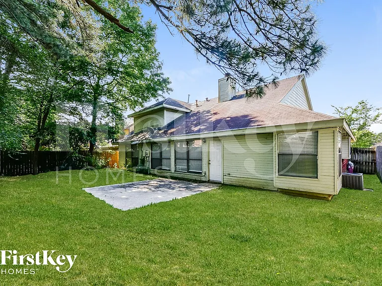 8511 Stagewood Dr — Photo 14