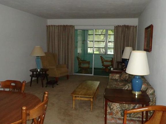 3rd image of 200 Glennes Ln APT 208