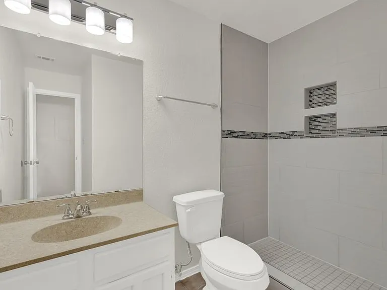 1202 Thorpe Ln #701 — Photo 24