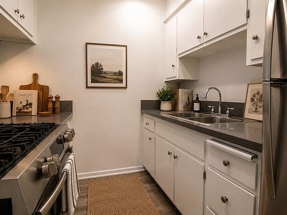 3rd image of 10565 Haddon Ave #40