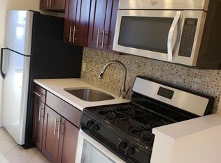 424 Hawthorne St APT 3, Brooklyn, NY 11203