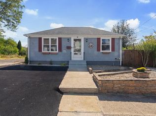 84 Wales St, Cranston, RI 02920